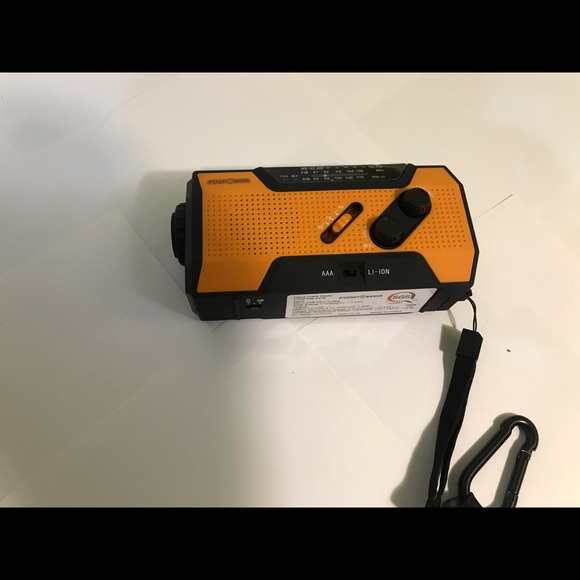 Power BankEmergency Solar Hand Crank Radio - Power Bank AM/FM/WB Weather Radio - Picture 3 of 10